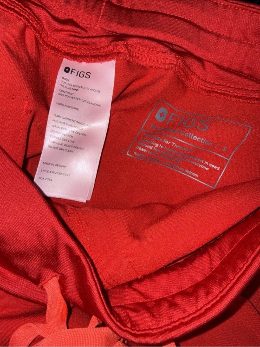 Figs women's Red Yola Skinny Scrub Pants Small - Picture 9 of 11